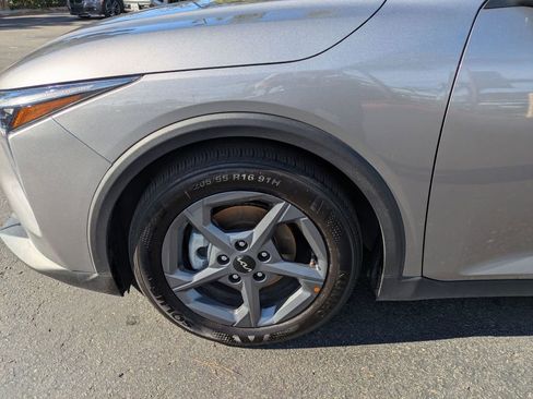 Used 2025 Kia K4 LXS image 13