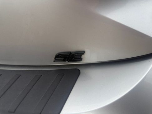 Used 2022 Toyota Corolla SE FWD image 24