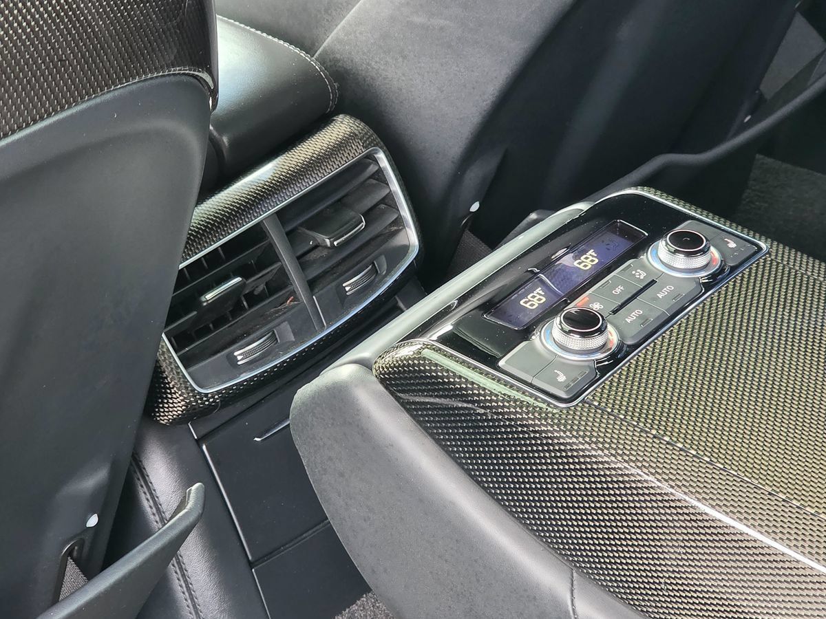 Used 2015 Audi S8 AWD/4WD image 26