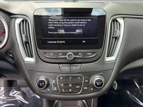 Used 2023 Chevrolet Malibu LT FWD image 16