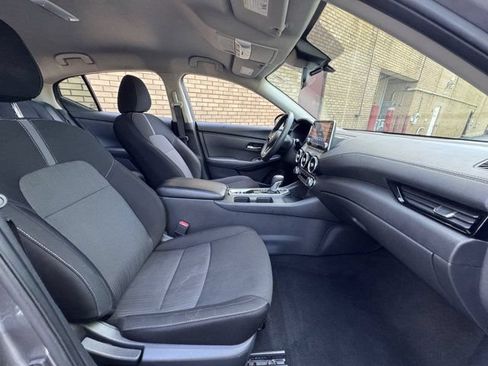 Used 2024 Nissan Sentra SV FWD image 7