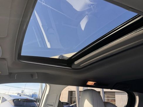 Used 2021 Toyota Sienna XSE image 19