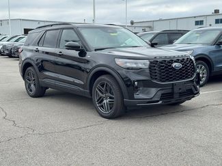 New 2026 Ford Explorer ST-Line w/ ST-Line Street Pack AWD/4WD video 2