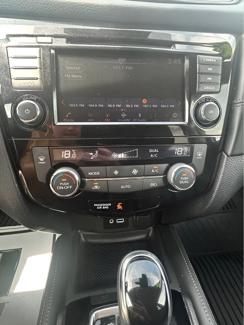 Used 2018 Nissan Rogue SL AWD/4WD image 26