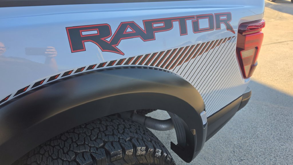 Used 2025 Ford F150 Raptor AWD/4WD image 21