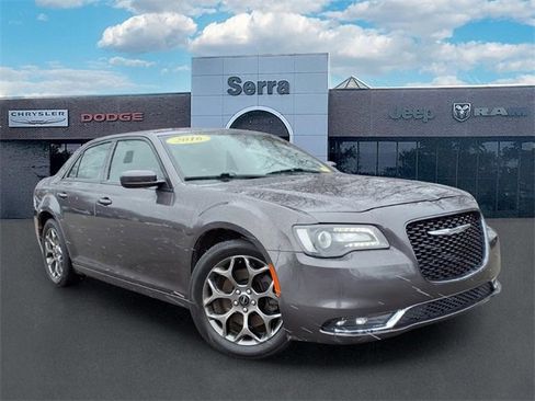 Used 2016 Chrysler 300 S image 1