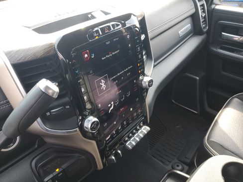 Used 2021 RAM 2500 Laramie AWD/4WD image 18