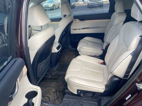 Used 2023 Hyundai Palisade Limited w/ Cargo Package image 13