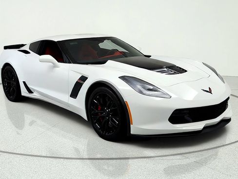 Used 2016 Chevrolet Corvette Z06 w/ 2LZ Preferred Equipment Group RWD image 7
