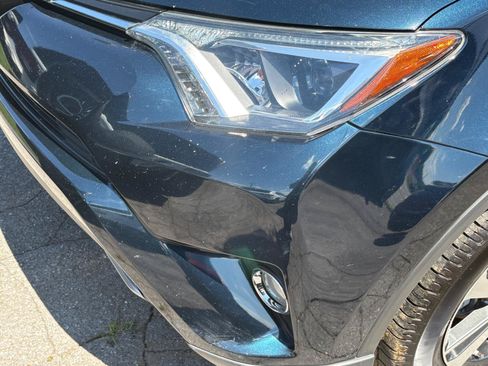 Used 2017 Toyota RAV4 XLE FWD image 13