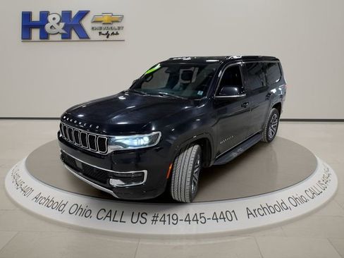 Used 2023 Jeep Wagoneer Series II AWD/4WD image 5
