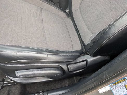 Used 2022 Kia Seltos S FWD image 11