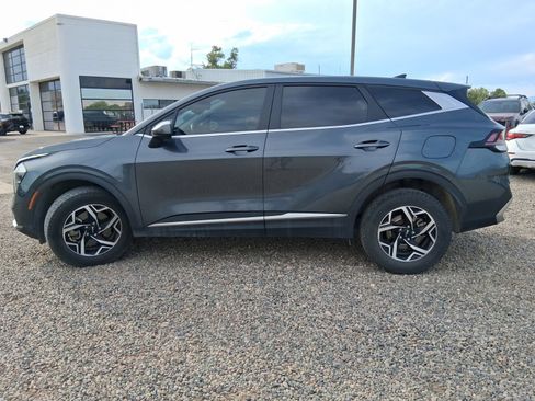 Used 2023 Kia Sportage LX AWD/4WD image 2