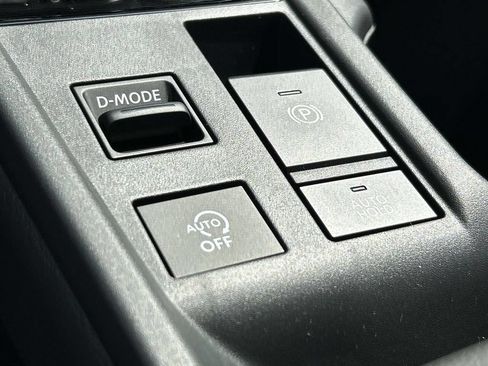 New 2026 Nissan Sentra SV w/ Floor Mat Package FWD image 29