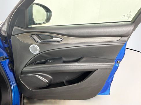 Used 2018 Alfa Romeo Stelvio Ti Sport image 13