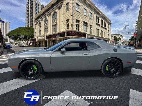 Used 2018 Dodge Challenger SXT w/ Sound Group image 3