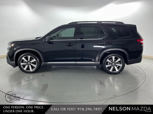Used 2024 Honda Pilot Touring image 9