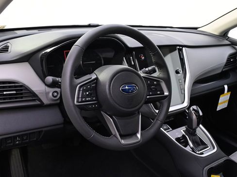 Certified 2025 Subaru Outback Premium w/ Popular Package #1A AWD/4WD image 11