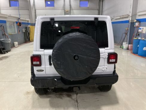 Used 2024 Jeep Wrangler Sport S image 6