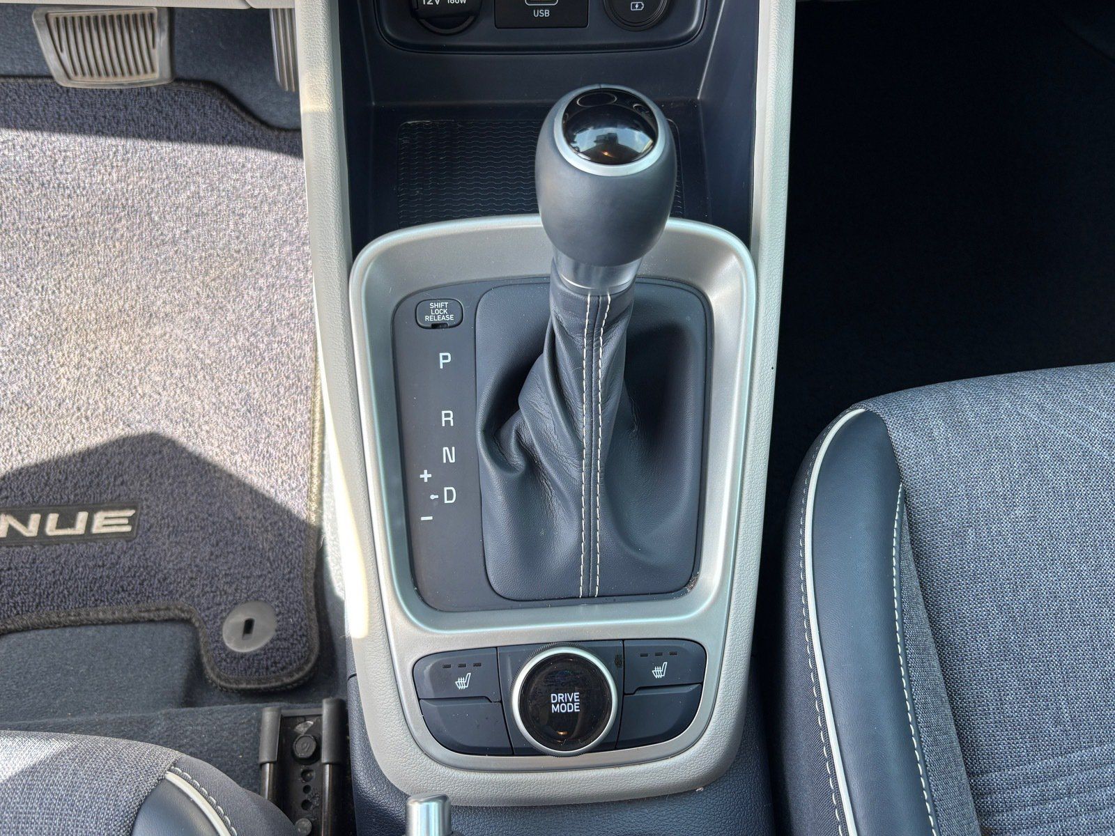 Used 2021 Hyundai Venue FWD image 16