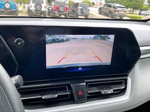 Used 2025 Chevrolet TrailBlazer LT FWD image 26