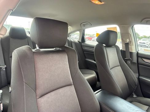 Used 2018 Honda Accord LX image 23