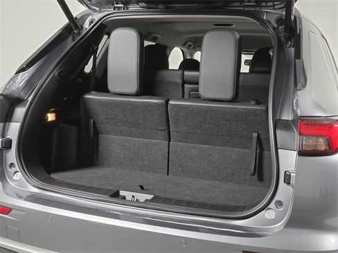 Used 2022 Mitsubishi Outlander SE image 17