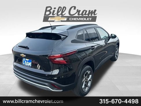 New 2026 Chevrolet Trax LT w/ LT Convenience Package FWD image 33