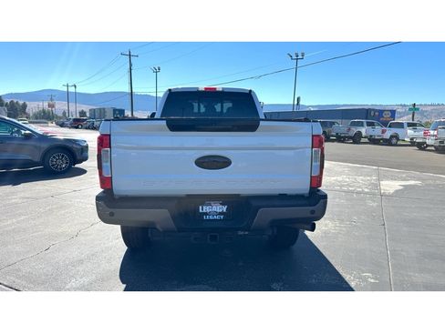 Used 2018 Ford F350 Lariat image 7