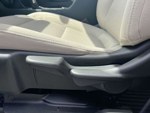 Used 2023 Chevrolet Traverse LS image 19