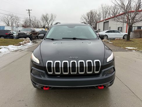 Used 2016 Jeep Cherokee Trailhawk w/ Comfort/Convenience Group image 2