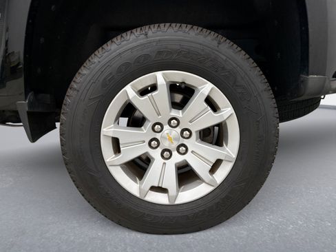 Used 2018 Chevrolet Colorado LT AWD/4WD image 13