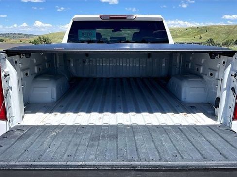 Used 2024 Chevrolet Silverado 1500 RST w/ Z71 Off-Road Package AWD/4WD image 6