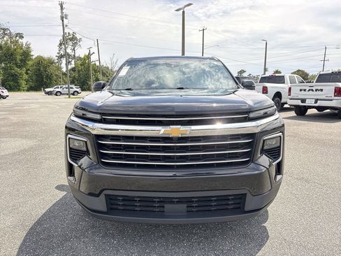 Used 2025 Chevrolet Traverse LT FWD image 10