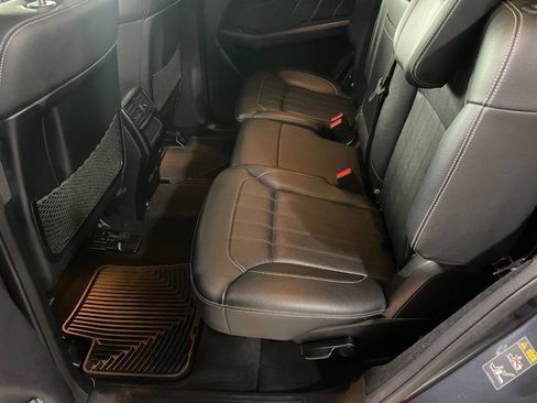 Used 2016 Mercedes-Benz GL 450 4MATIC image 21