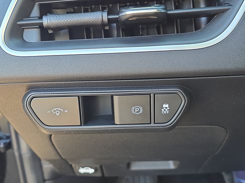 Certified 2025 Kia K4 FWD image 26