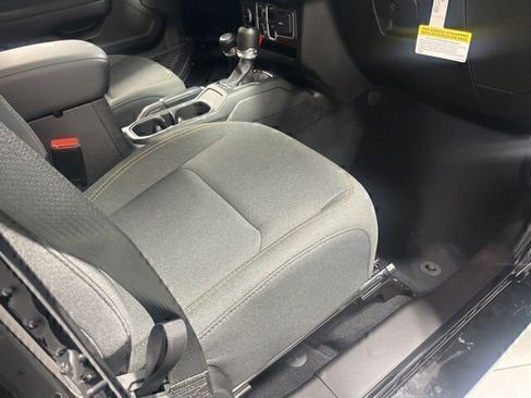 New 2025 Jeep Gladiator Sport AWD/4WD image 23