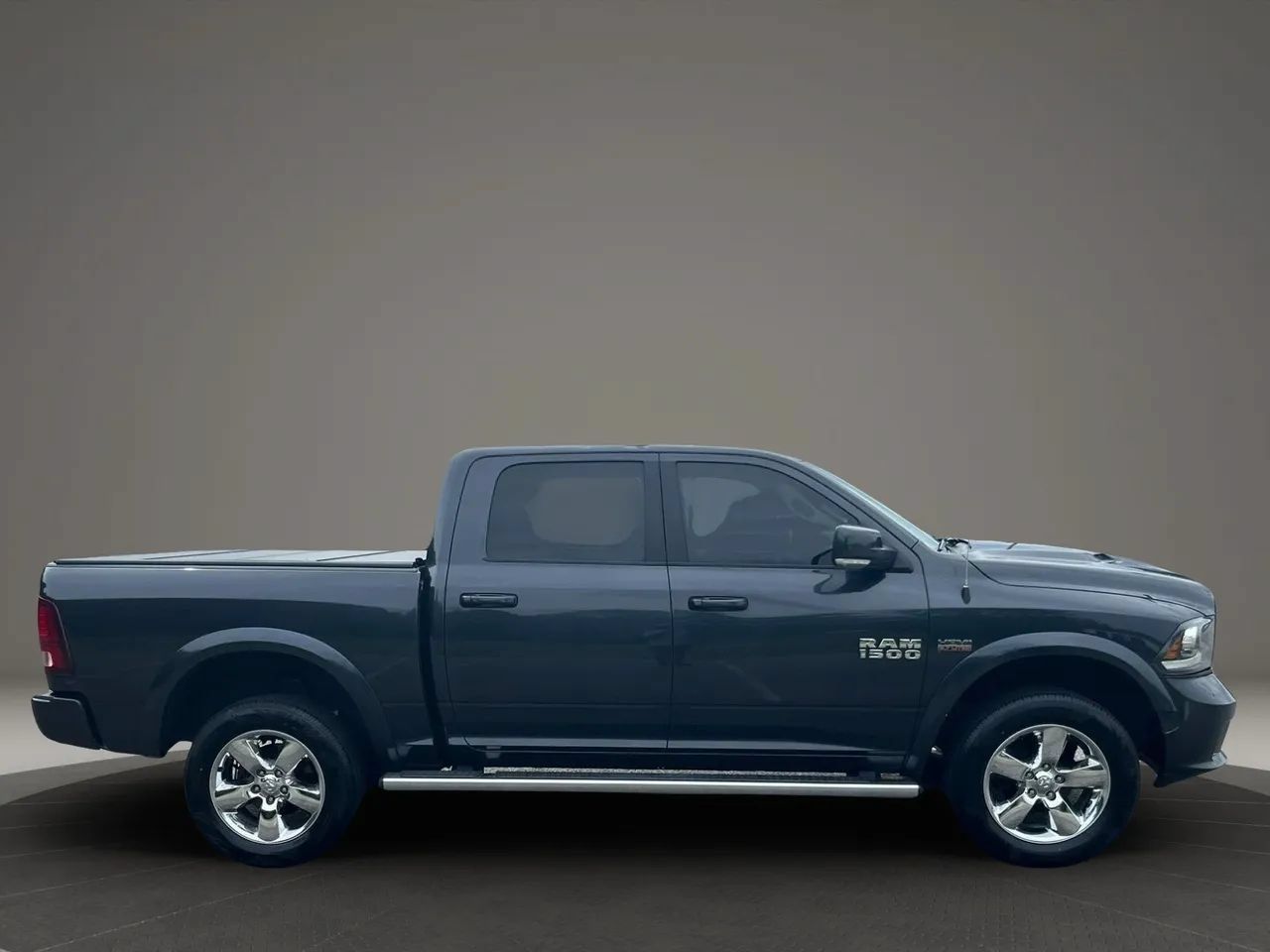 Used 2017 RAM 1500 Sport w/ Convenience Group AWD/4WD image 7