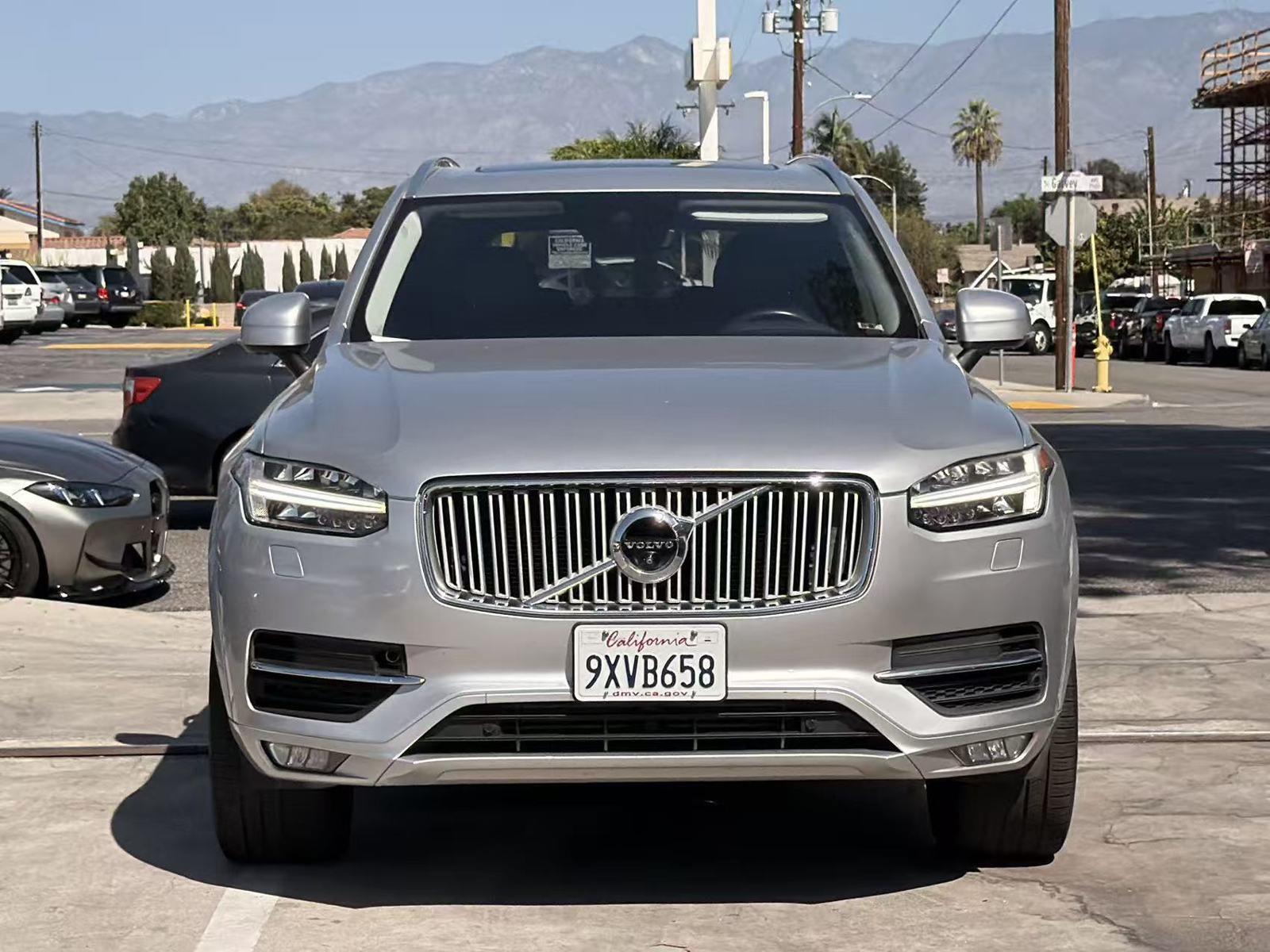 Used 2017 Volvo XC90 T6 Inscription w/ Vision Package AWD/4WD image 3