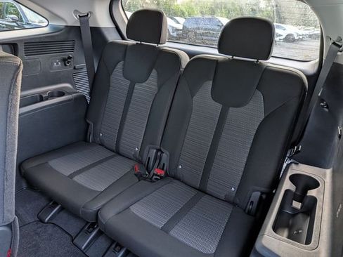 New 2026 Kia Sorento LX FWD image 15