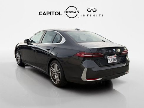 Used 2024 BMW 530i w/ Premium Package image 7