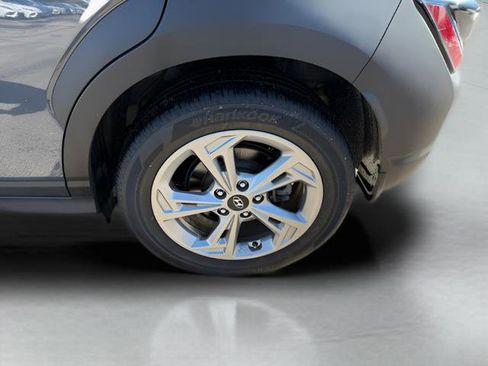 Used 2023 Hyundai Kona SEL w/ Winter Weather Package AWD/4WD image 19