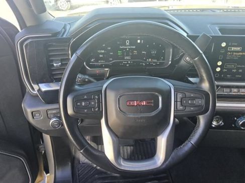 Used 2022 GMC Sierra 1500 Elevation AWD/4WD image 3