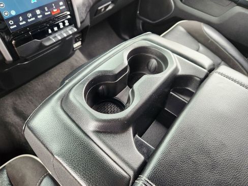 Used 2024 RAM 1500 Laramie AWD/4WD image 30