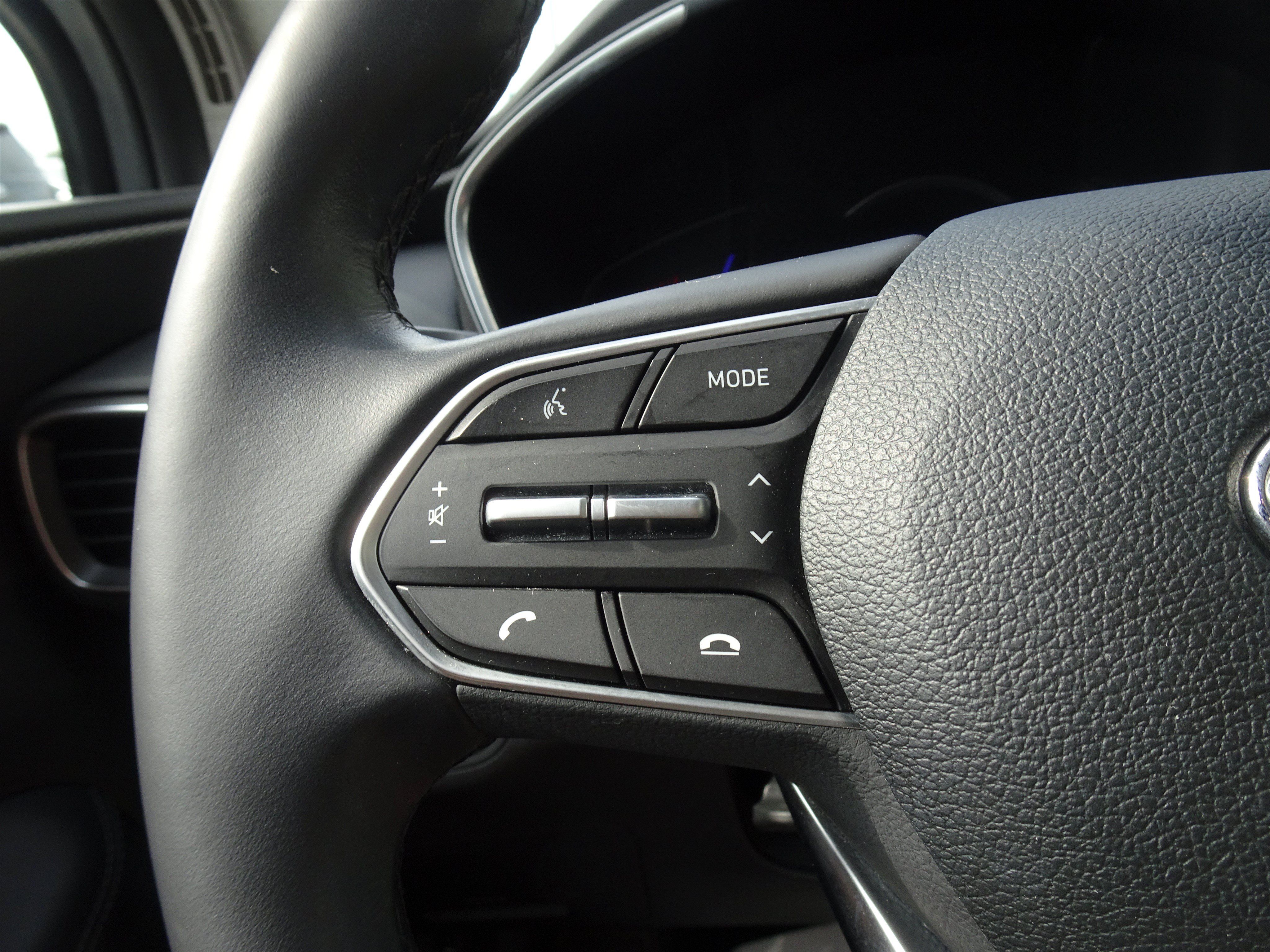 Used 2019 Hyundai Santa Fe AWD image 25