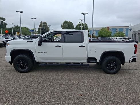Used 2024 Chevrolet Silverado 2500 LTZ w/ LTZ Plus Package AWD/4WD image 6