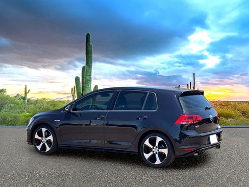 Used 2016 Volkswagen GTI S FWD image 4