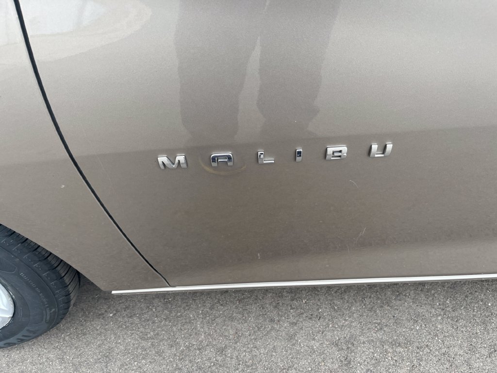 Used 2023 Chevrolet Malibu LT FWD image 32