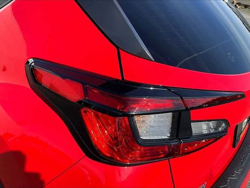 Used 2024 Subaru Crosstrek 2.0i Premium image 32