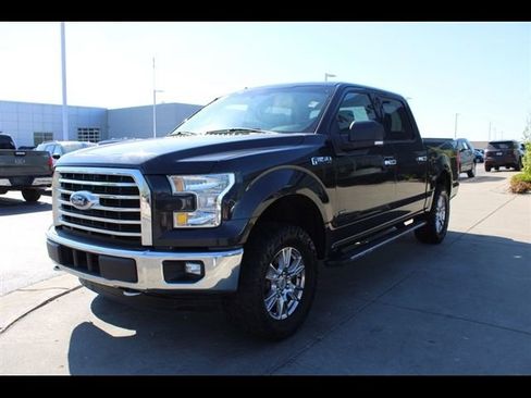Used 2015 Ford F150 XLT w/ Equipment Group 301A Mid AWD/4WD image 3